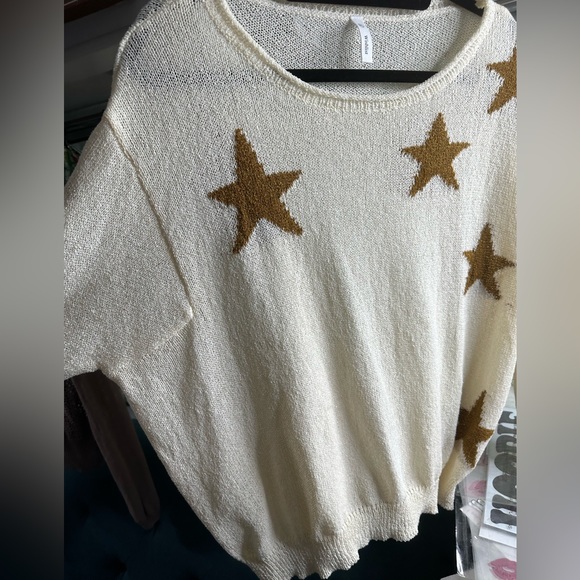 Wishlist M/L hacci loose knit  crewneck sweater. Ivory with mustard brown stars. - Picture 8 of 12